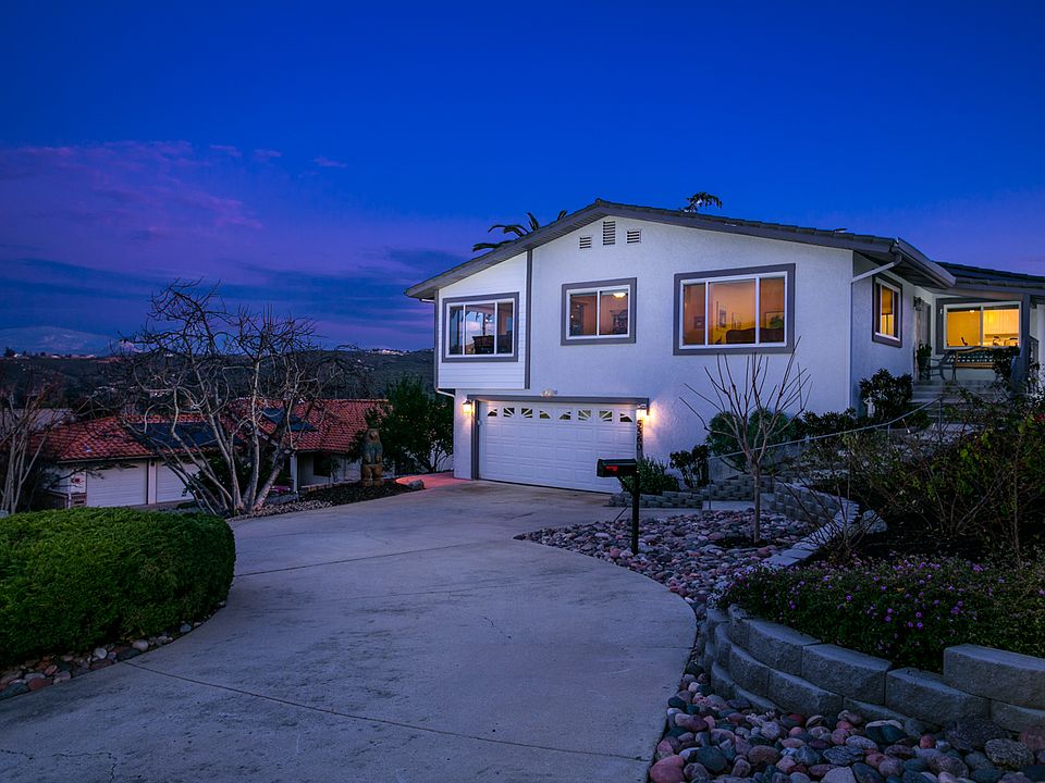 1st image of 15560 Vista Vicente Dr