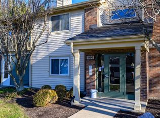 1096 Timber Creek Dr UNIT 2, Carmel, IN 46032