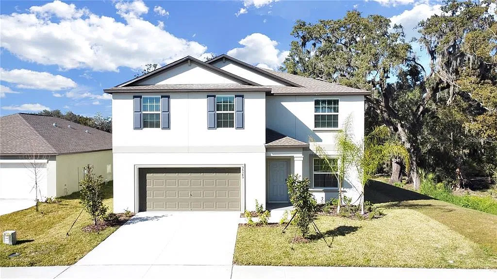6 bed, 3.0 bath, 3092 sqft, $2,900 — Photo 1