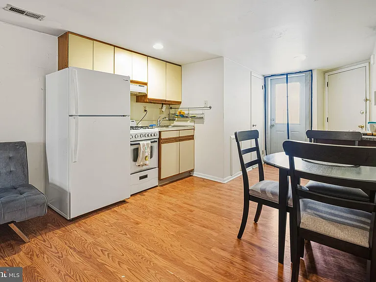788 S 2nd St #3 — Photo 5