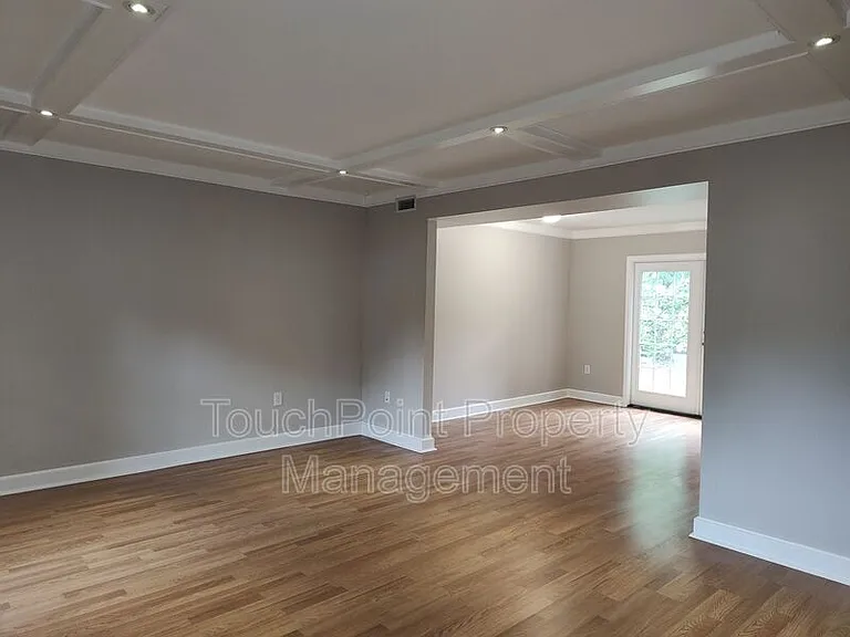 7413 Doves Nest Cir — Photo 7