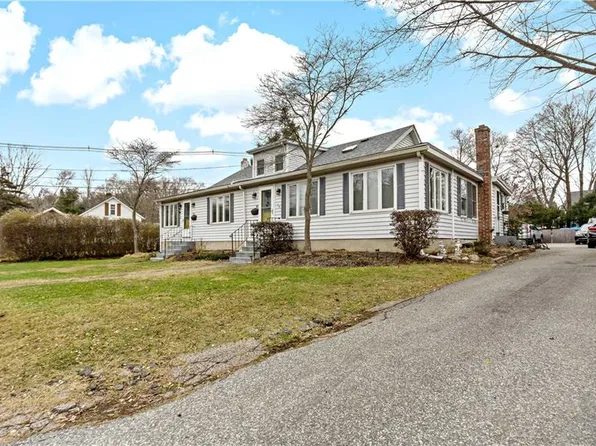 101 Station St #103, Coventry, RI 02816