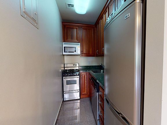 3rd image of 2294 Frederick Douglass Blvd #31