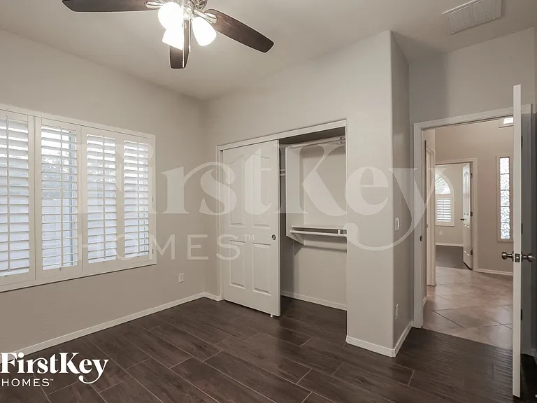 1027 W Samantha Way — Photo 12