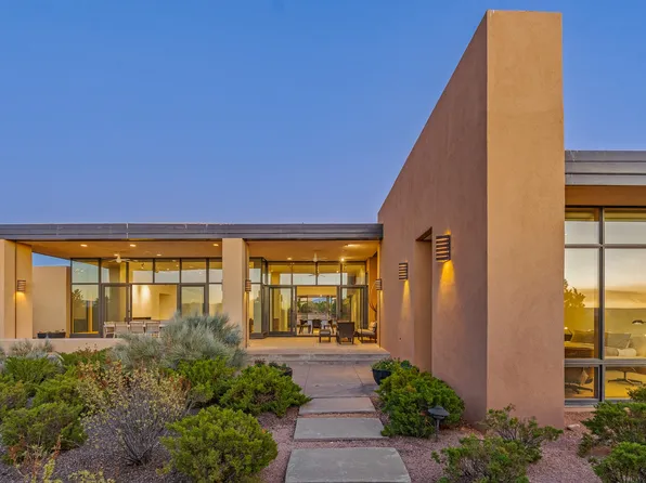 26 Bishops Dome Rd, Santa Fe, NM 87506