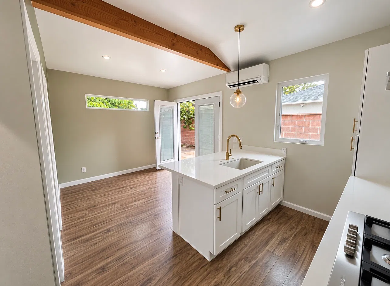 1 bed, 375 sqft, $1,850 — Photo 3