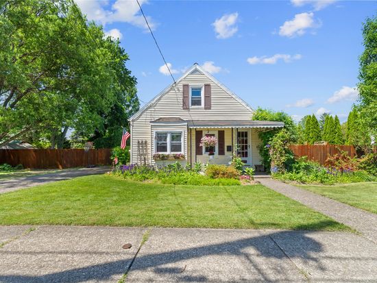 2922 Florence Ave, Erie, PA 16504