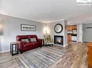 378 Skyleaf Dr #A2, Sugar Mountain, NC 28604