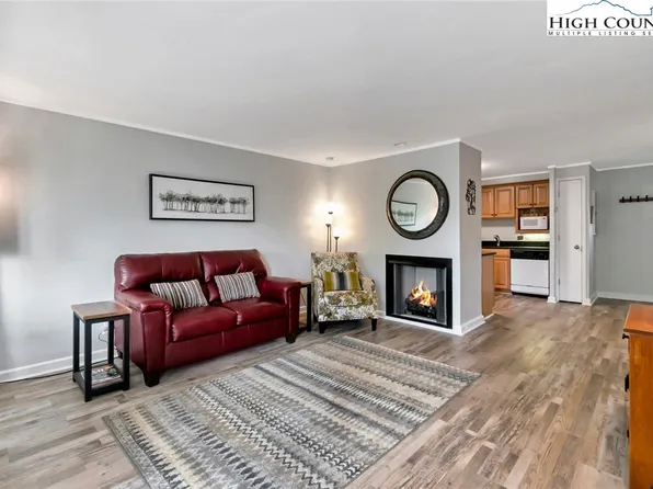 378 Skyleaf Drive #A2, Sugar Mountain, NC 28604