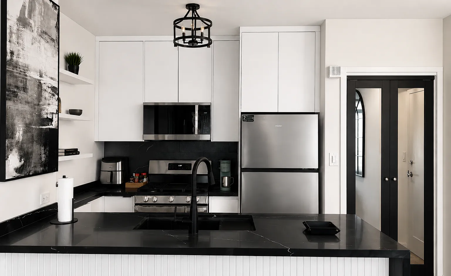 2 bed, 720 sqft, $3,500 — Photo 4