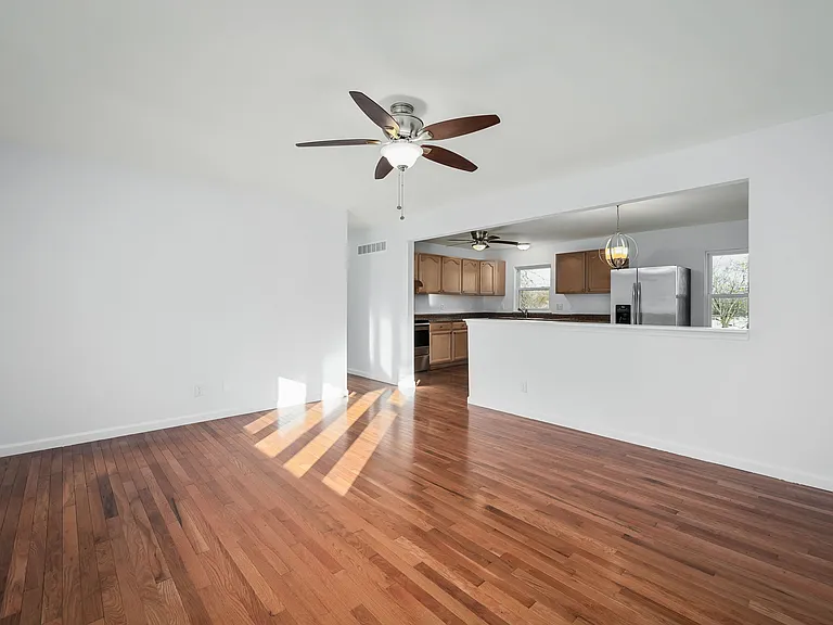 617 S Duchesne Dr — Photo 5
