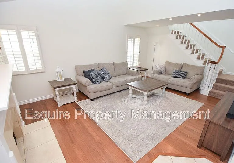 9014 McCloud Dr — Photo 2