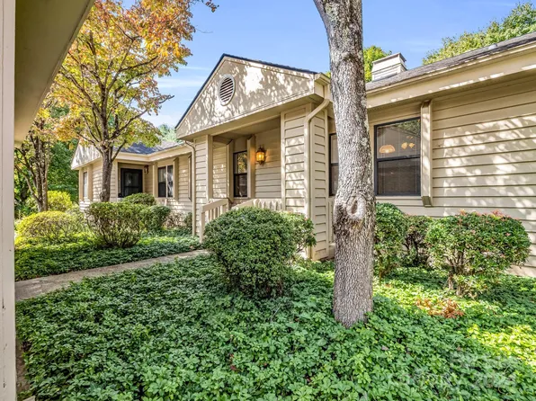 3502 Saint Augustine Pl, Asheville, NC 28805