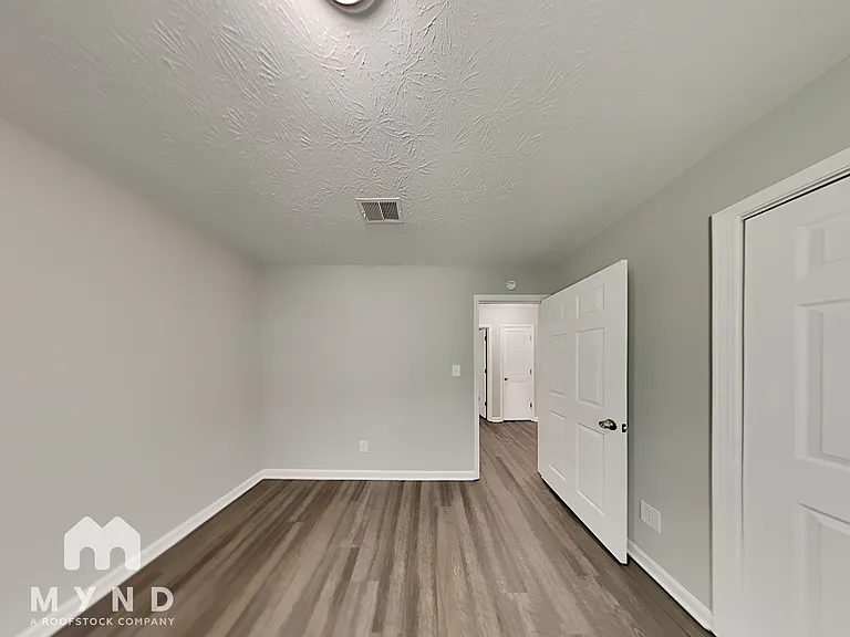 189 Peach Forest Pl — Photo 18