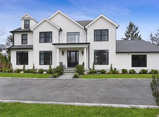 14 White Plains Rd, Bronxville, NY 10708