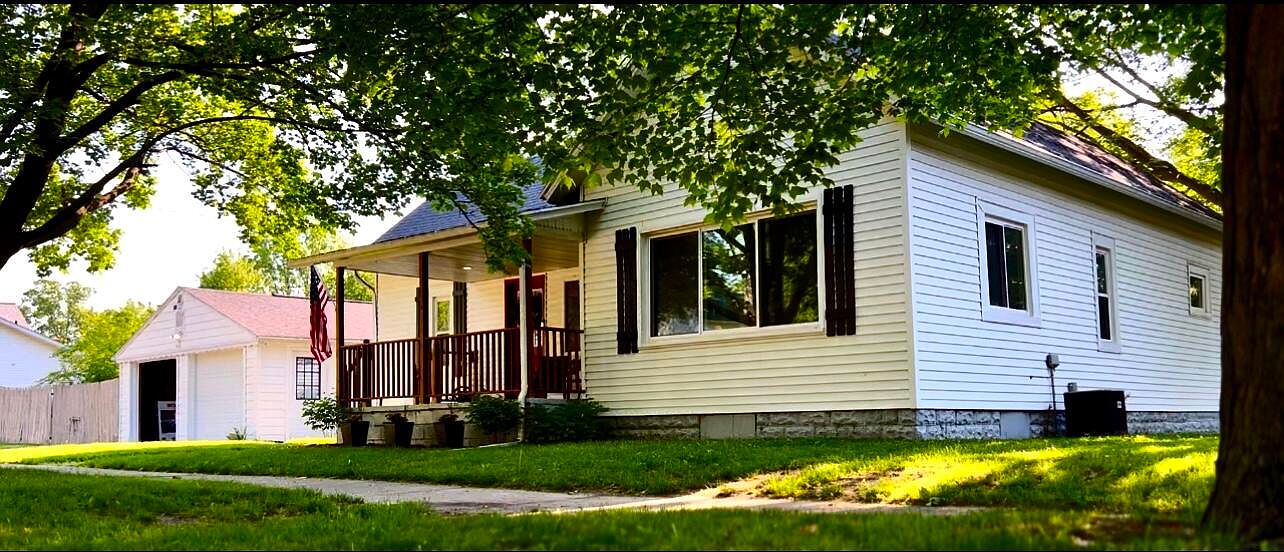 422 Forest St, Charlotte, MI 48813 Zillow