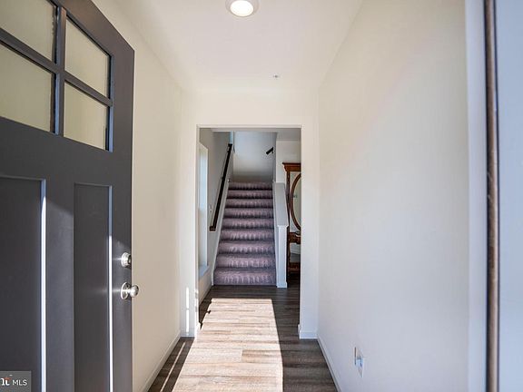 4th image of 266 Isabella Cir