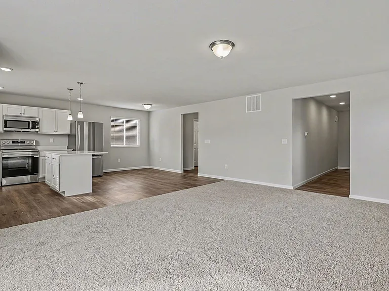 1030 Maple Ave — Photo 4