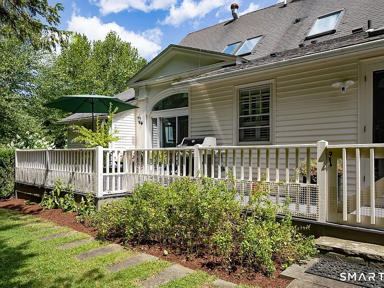5 Great Elm Rd — Photo 3