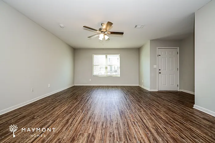 3 bed, 2.5 bath, 1600 sqft, $1,645 — Photo 4