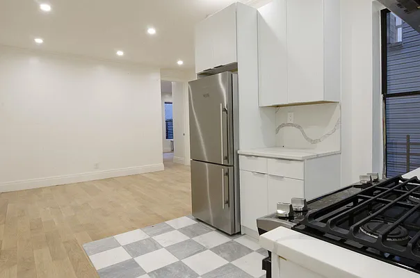 Rented by MJ Property Group LLC | media 15