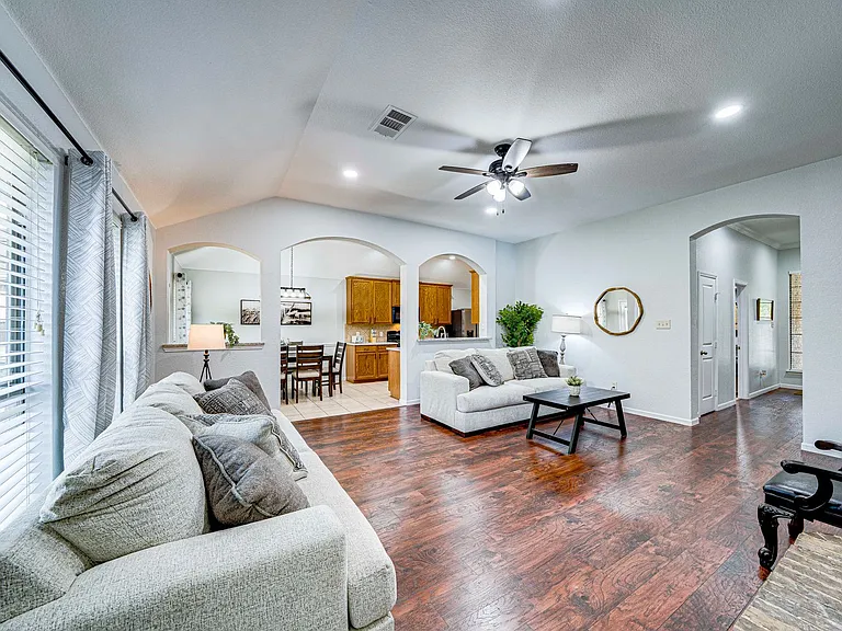 1700 Sparrow Ln — Photo 6