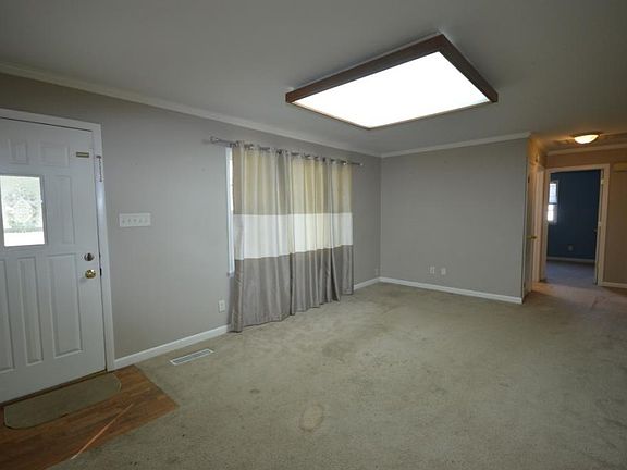 4th image of 234 Parker Ave