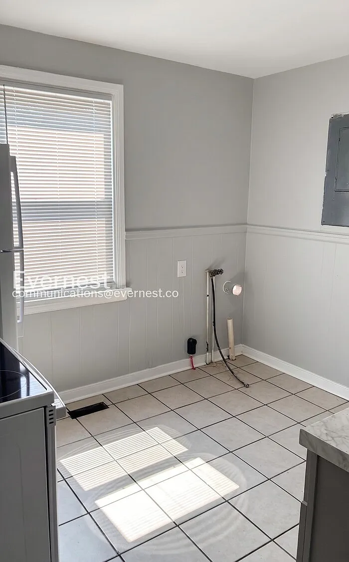 2 bed, 1.0 bath, 720 sqft, $1,445 — Photo 4