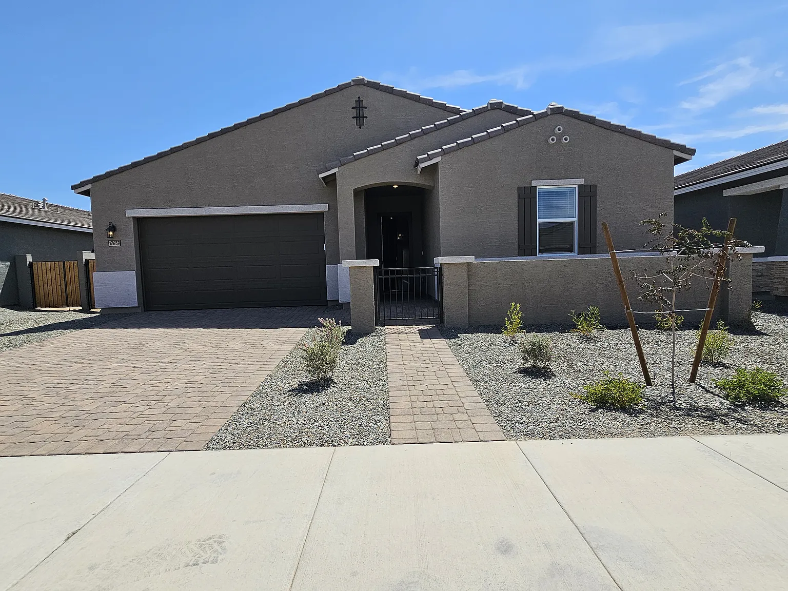 5 bed, 2776 sqft, $2,995 — Photo 2