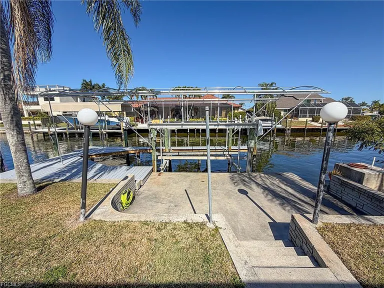 1115 SW 54th Ln — Photo 9