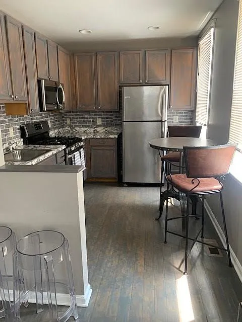 701 N Madeira St — Photo 2