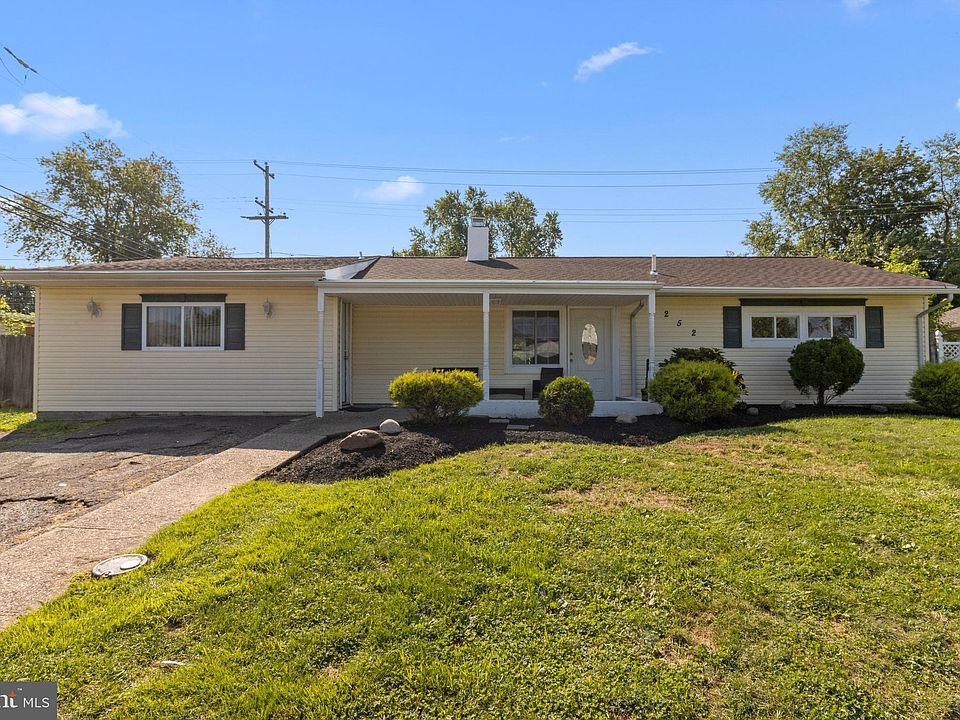 252 Blue Ridge Dr, Levittown, PA 19057 Zillow