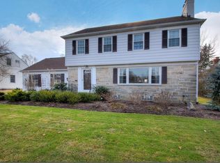 21602 Halburton Rd, Beachwood, OH 44122