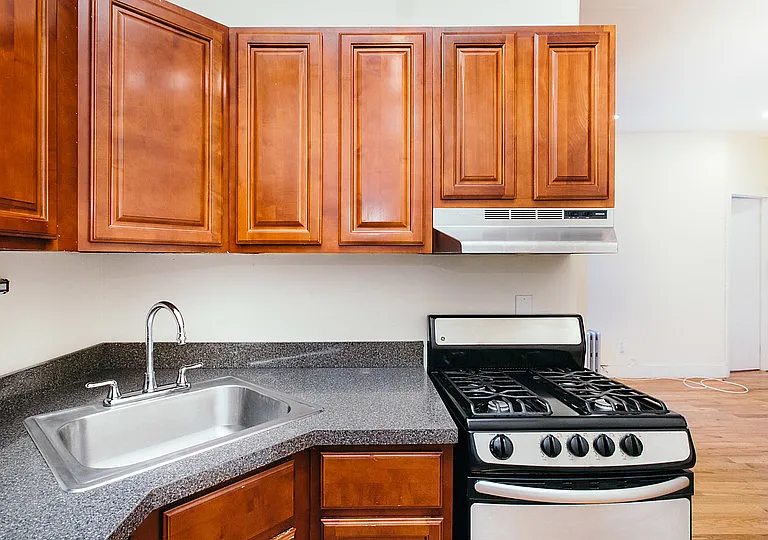 206 Scholes St #8 — Photo 25
