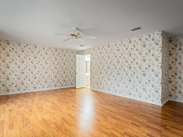 7300 Cypress Ave — Photo 10