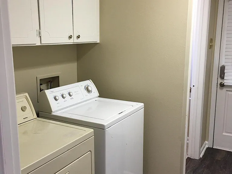 1226 Stoneliegh Dr — Photo 13
