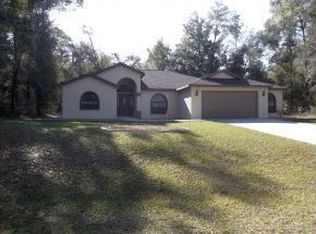 977 E Abend Dr, Citrus Springs, FL 34434