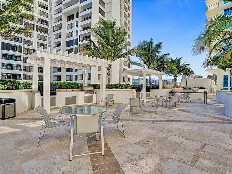 3101 S Ocean Dr — Photo 22