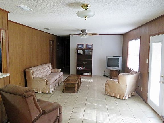 2nd image of 913 Gardner Dr