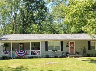 3627 E Oakdale Dr, Terre Haute, IN 47802