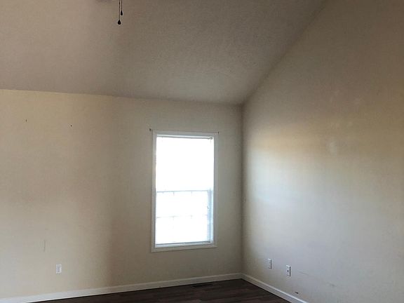 4th image of 650 Moss Creek Ave