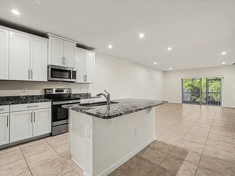18267 Turning Leaf Cir — Photo 10