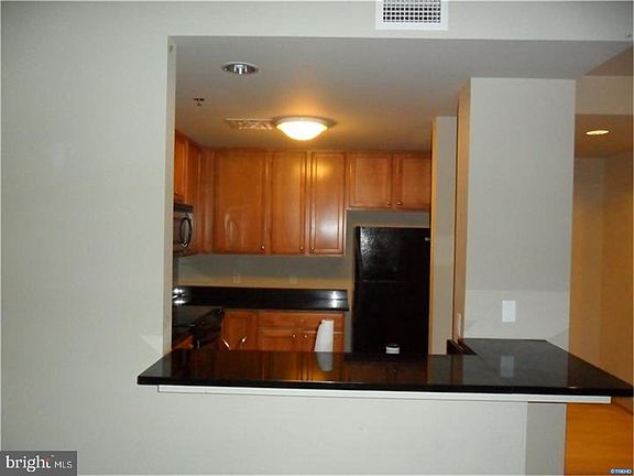 2nd image of 105 Christina Lndg APT 204