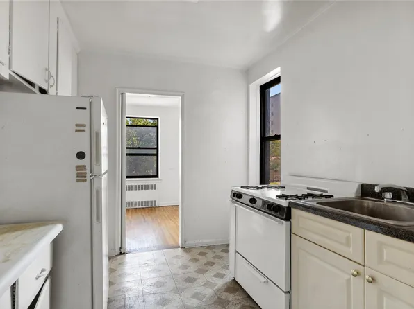 123-35 82nd Road #3R, Kew Gardens, NY 11415