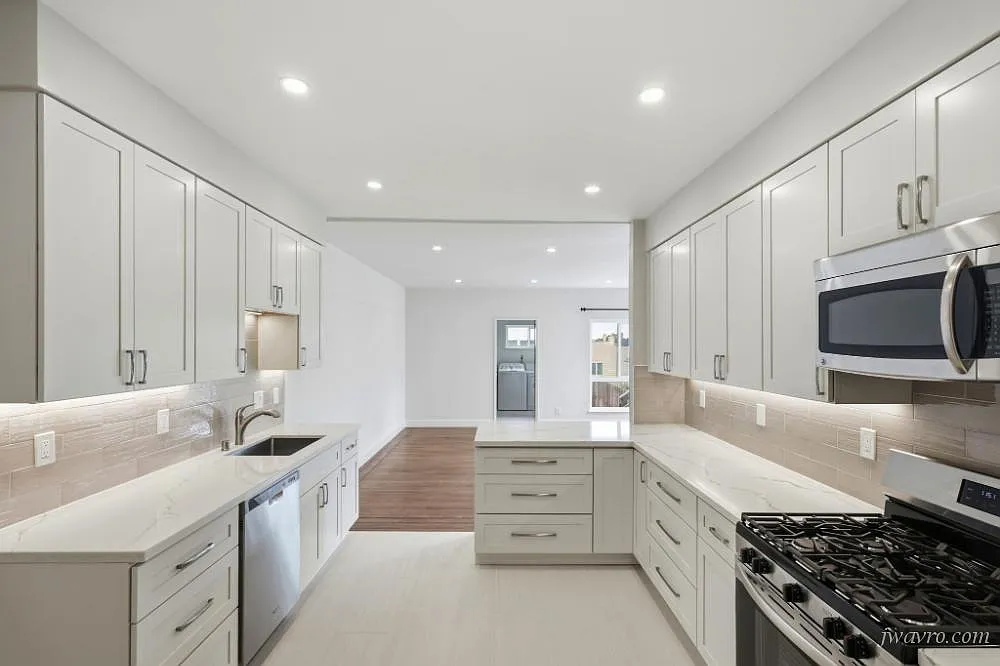 Remodeled Spacious Sunset Home w/ Yard! Must See! — Photo 1