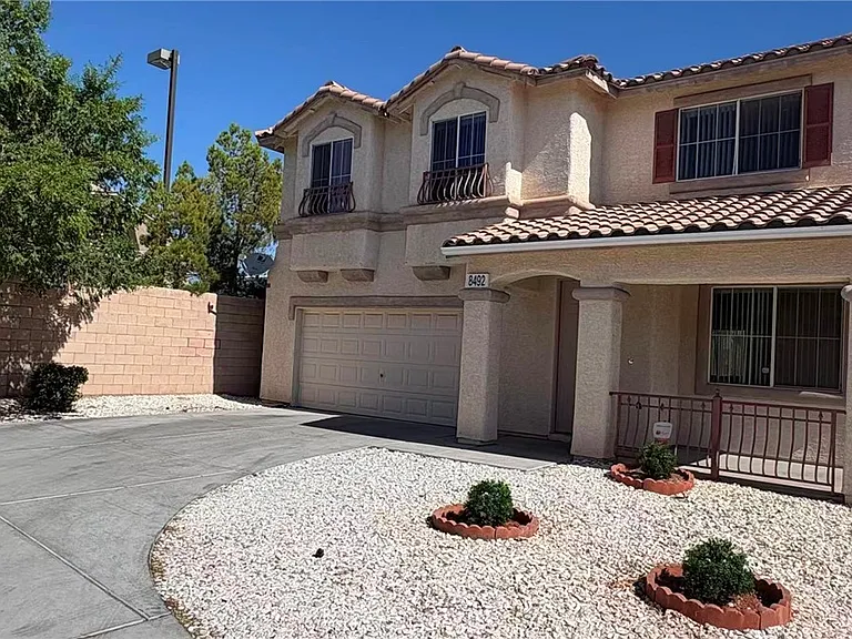 8492 Indigo Harbor Ave — Photo 2