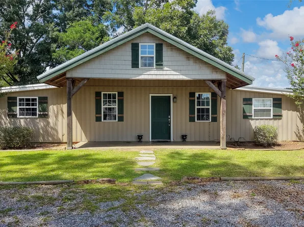3065 Claud Fleahop Rd, Tallassee, AL 36078