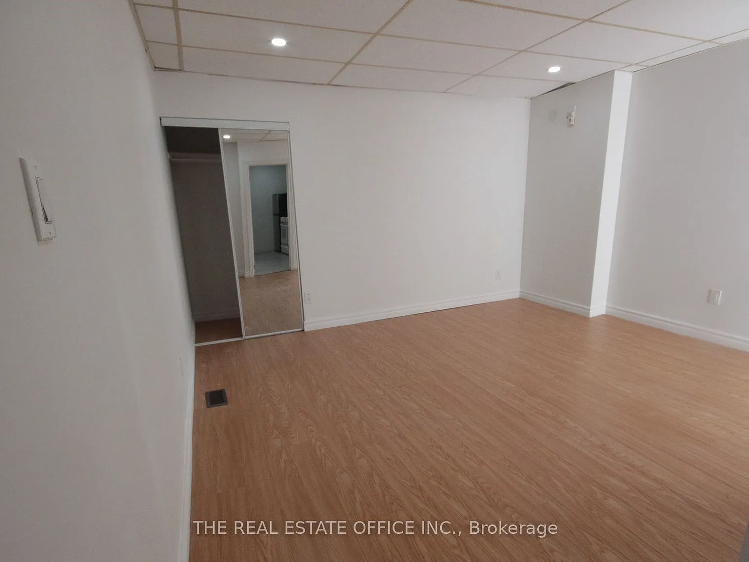 1 bed, $1,297 — Photo 2