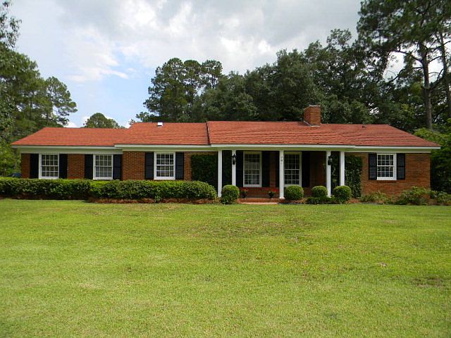 1st image of 701 Pineridge Dr