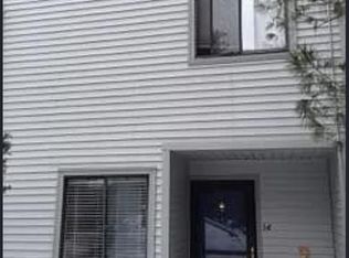 5 Staunton Ct #E, Farmington, CT 06032
